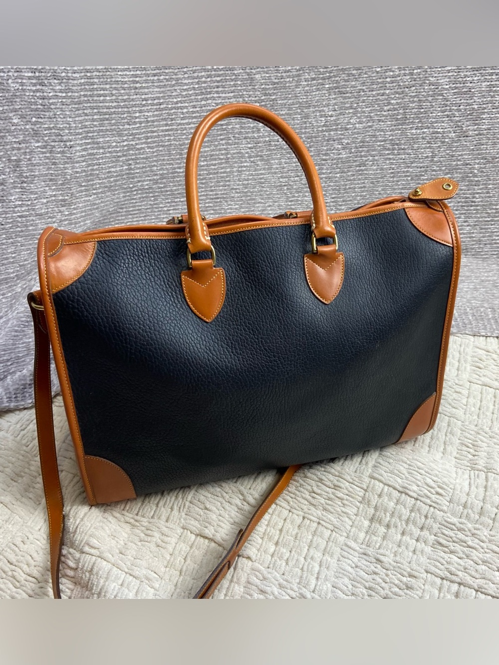 Vintage Dooney & Bourke Gladstone Satchel Bag British Tan Black Large - Picture 5 of 15
